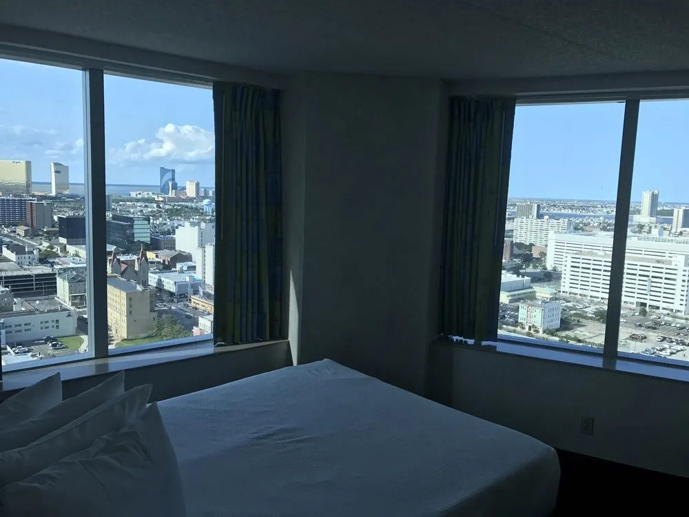 Atlantic Palace Suites