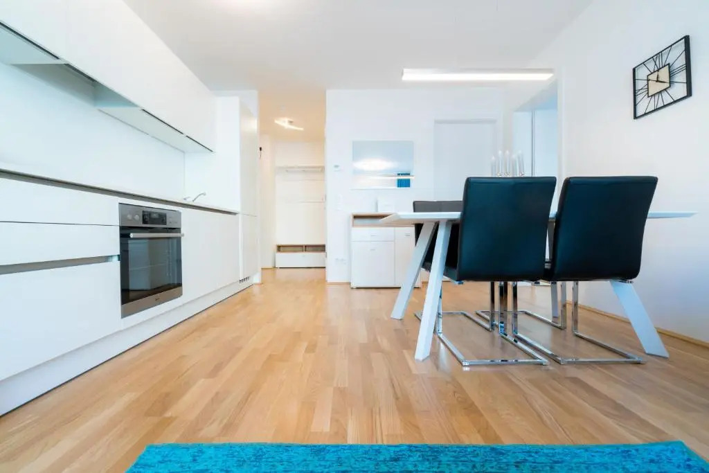 Vienna Residence | Masterpiece business apartment in Donaustadt with space for two
