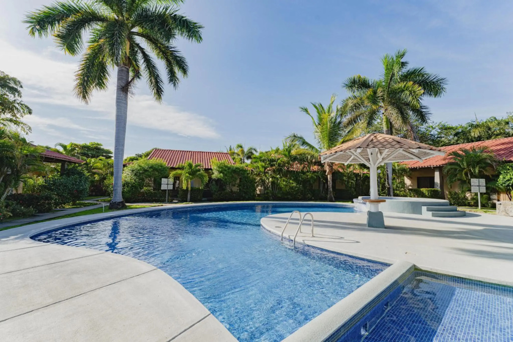 Villagio 30B - Condo Near Playa Potrero