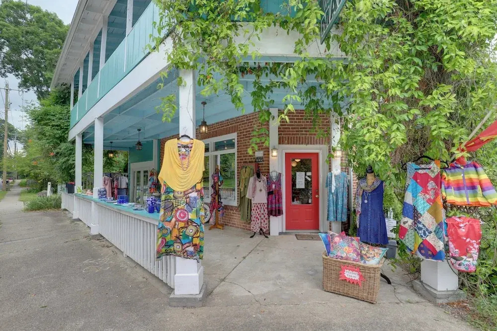 Lovely Hendersonville Retreat ~ 1 Mi to Downtown!