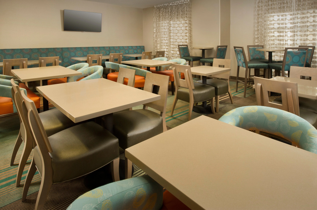 Holiday Inn Express Hotel and Suites DFW-Grapevine by IHG