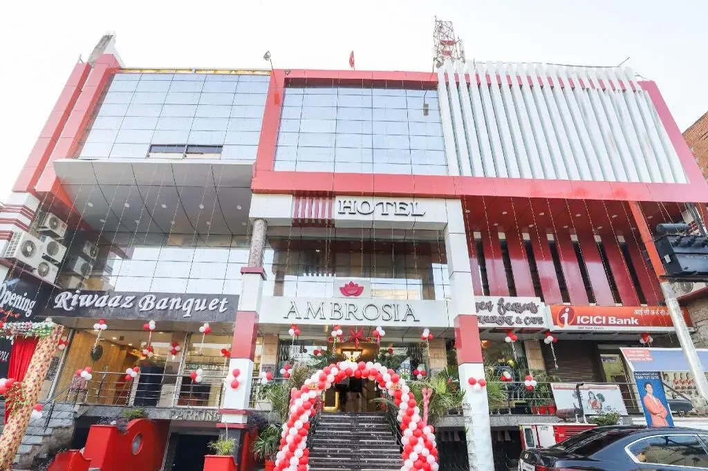 Hotel Ambrosia by OYO Rooms