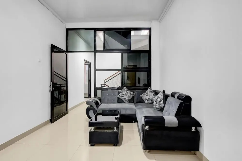 Collection O River House