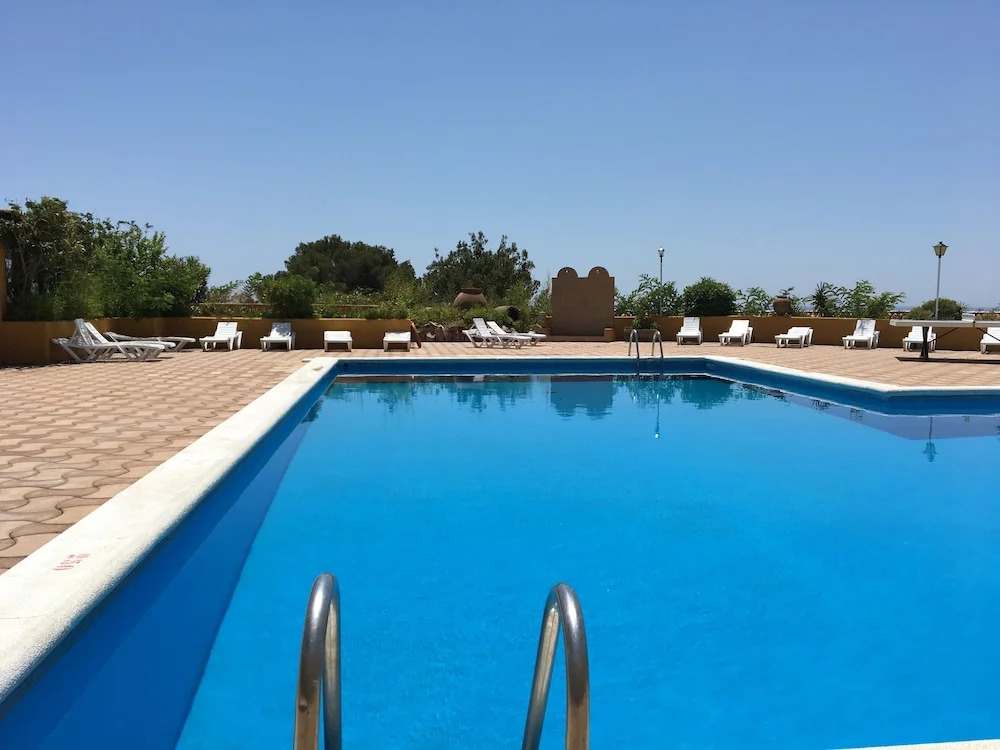 APPARTEMENTS MÉDITERRANÉENS avec piscine