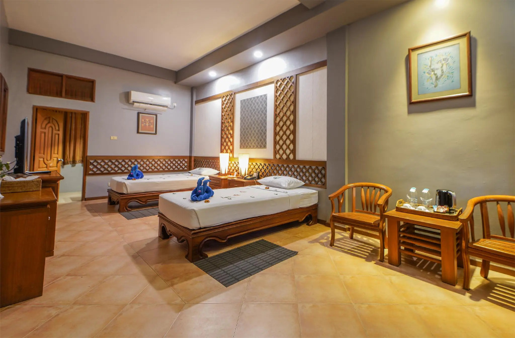 Sunny Paradise Resort