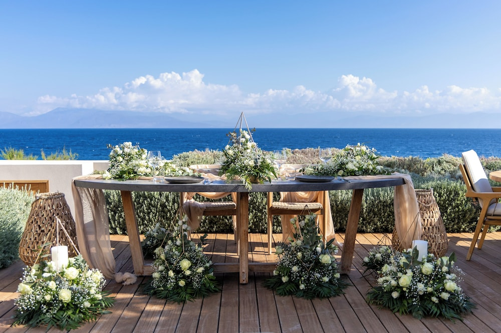 Alissachni SeaSide Hotel