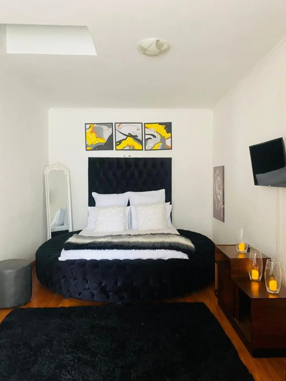 Selina Airport Lodge #Emzini