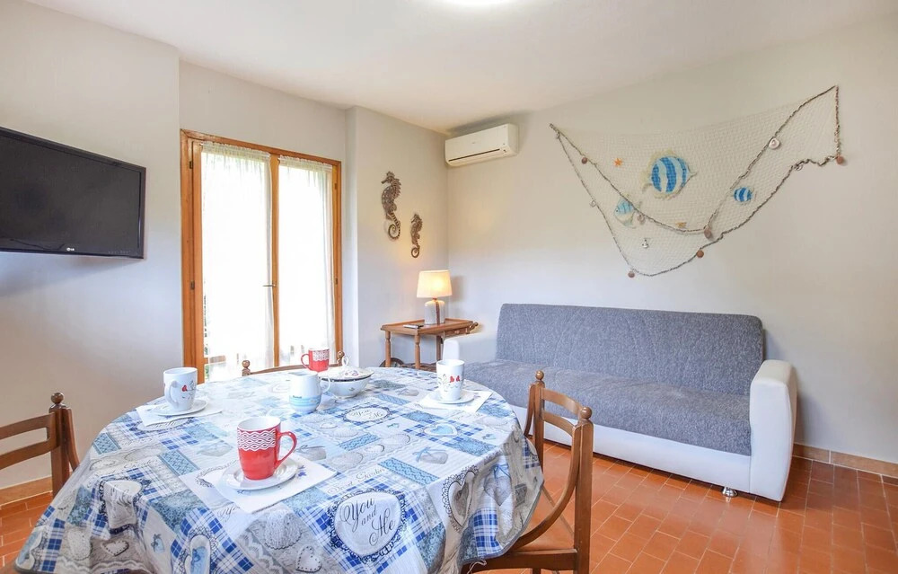 Nice Apartment in Lido di Camaiore With 2 Bedrooms and Wifi
