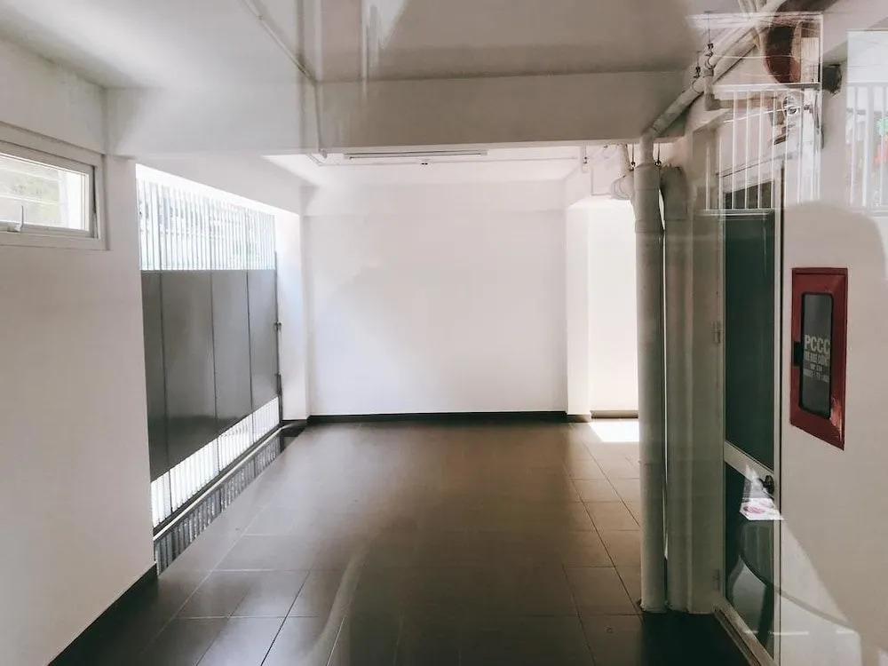 Crown Apartment