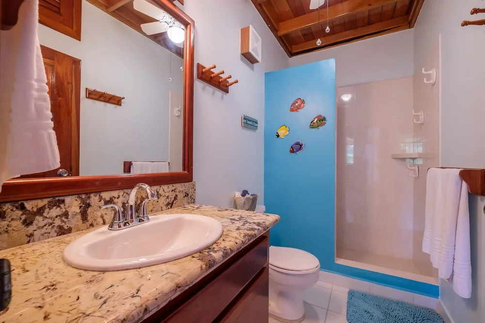 Coral Bay Villas - Lionfish Suite
