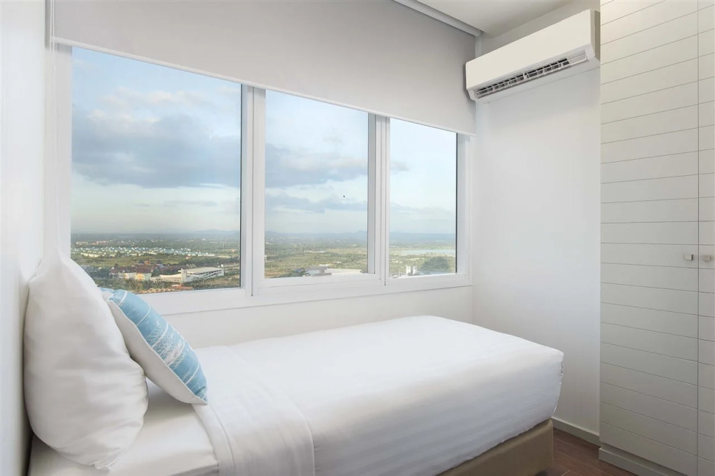 White Sand Beach Residences Pattaya
