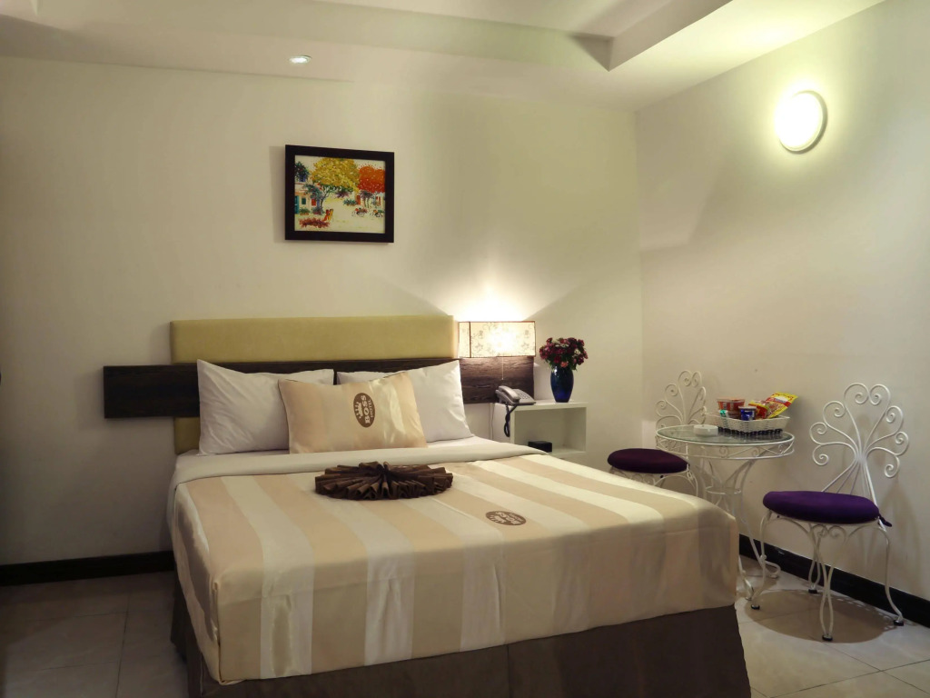 A25 Hotel - 14 Phó Đức Chính