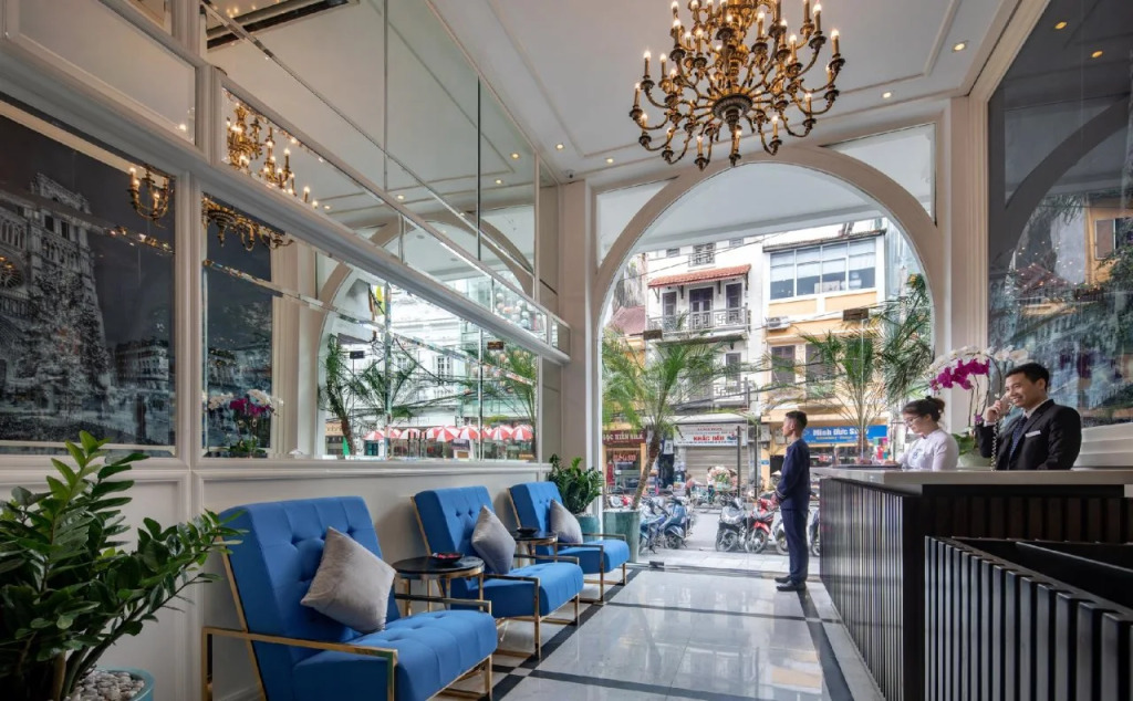 Victor Metropolis Hotel & Rooftop Bar