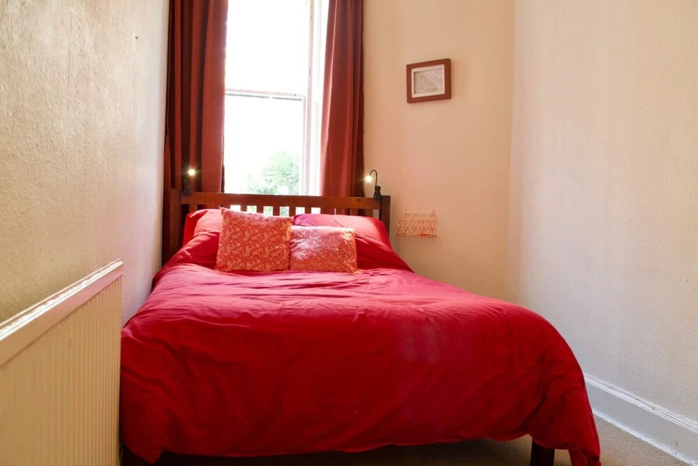 Beautiful 3 Bedroom Edinburgh Home
