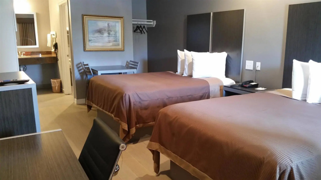Econo Lodge Inn & Suites Channelview - Houston East