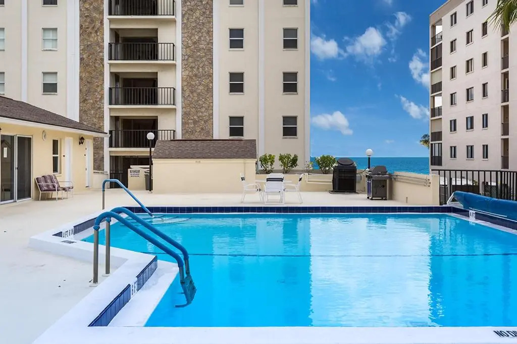 Island Beach Club 304, 2 Bedrooms, Pool, Elevator, WiFi, Sleeps 6, Bay view