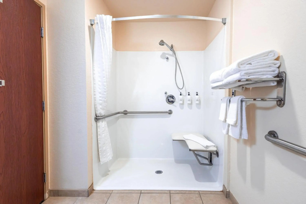 Cobblestone Inn & Suites - Big Lake