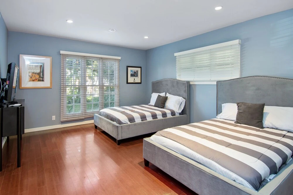 Hollywood Hills Upscale