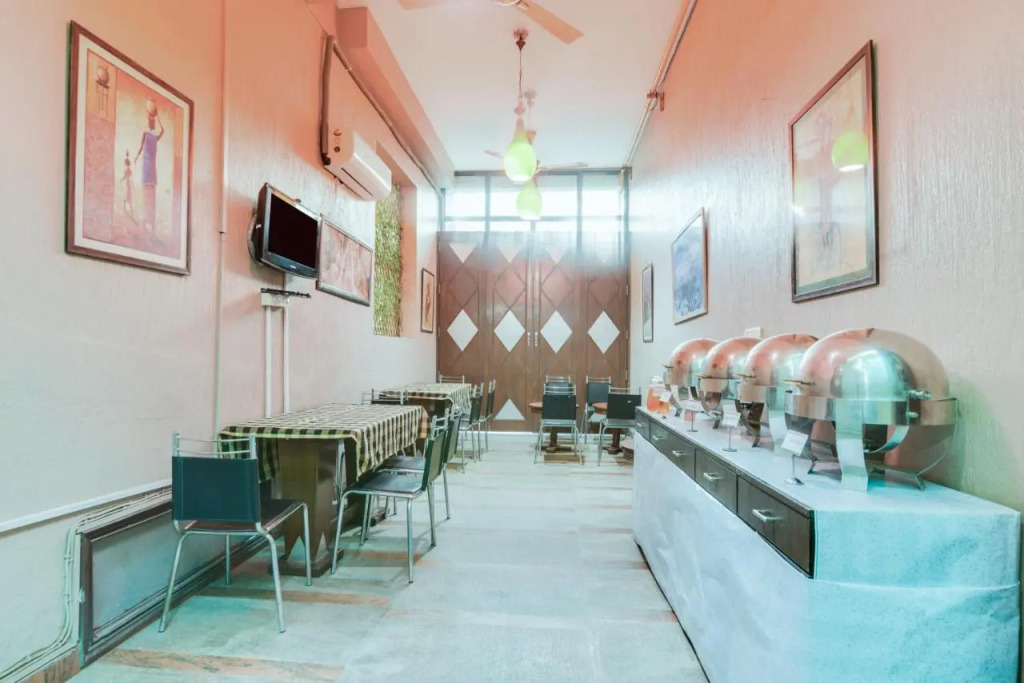 Cosy Grand, Chanakyapuri by The Cosy Hotels
