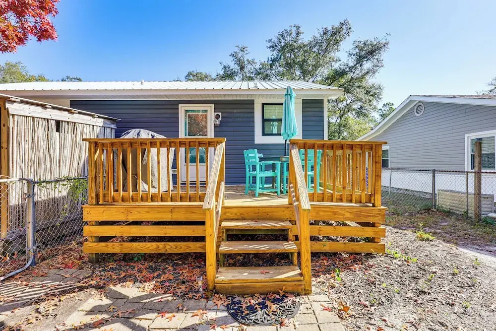 Play & Unwind, Oak Island Home < 2 Mi to Beach!