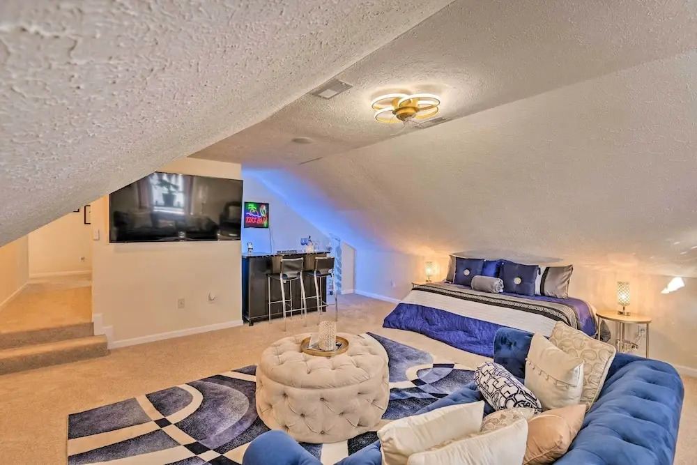 Charming Nashville Home ~ 6 Mi to Downtown