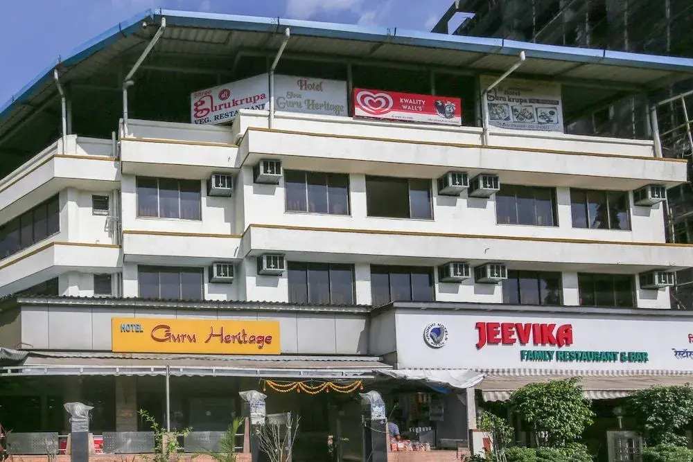 OYO Home 61748 Royal Stay Kalamboli