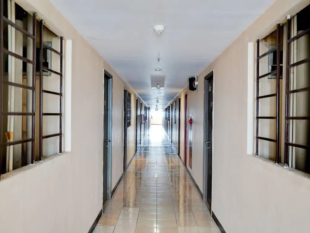 OYO Life 93086 Apartemen The Suite Metro By Abbah Property