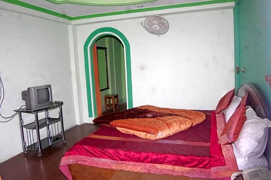 Goroomgo Hotel Shivay Kausani