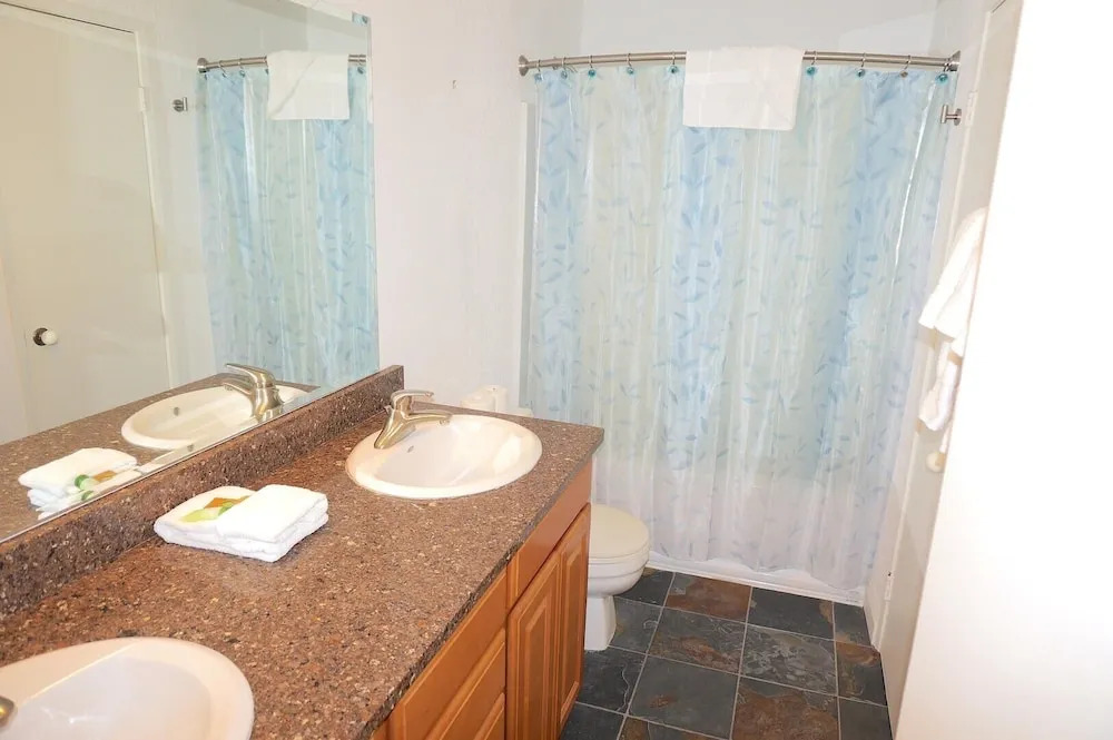 521 2 Bedroom Home