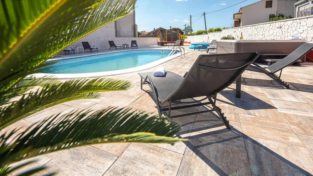 Xxxl Villa Ancora For 262 Guests