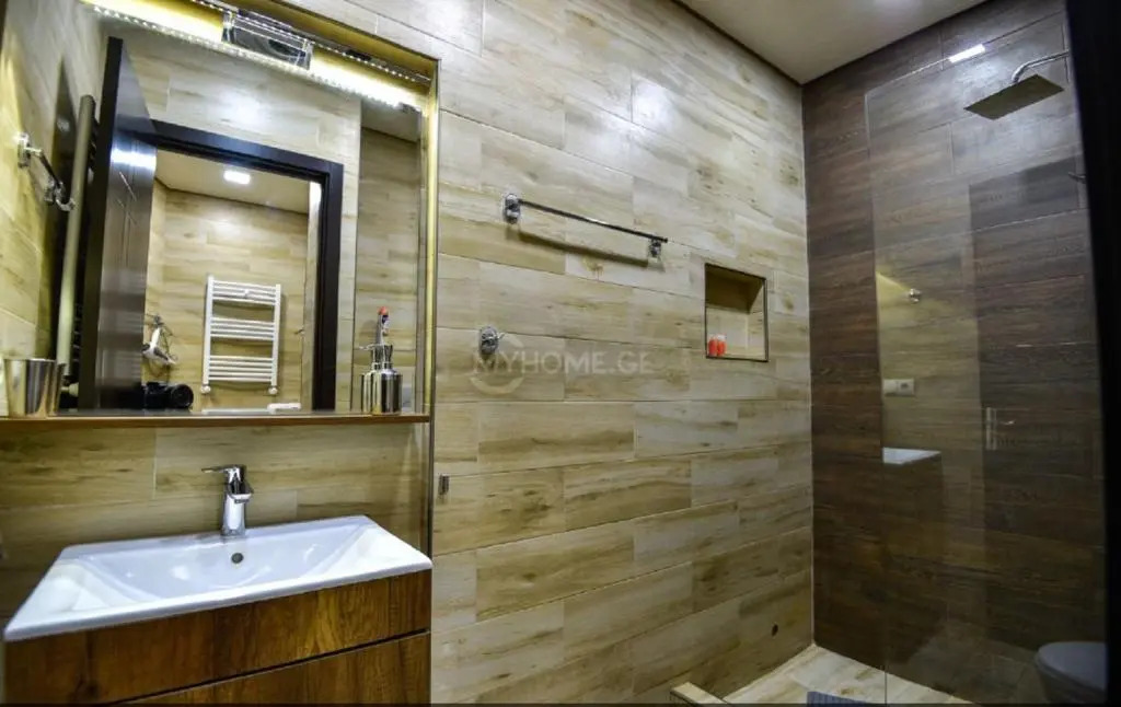 Freedom Square Apartment