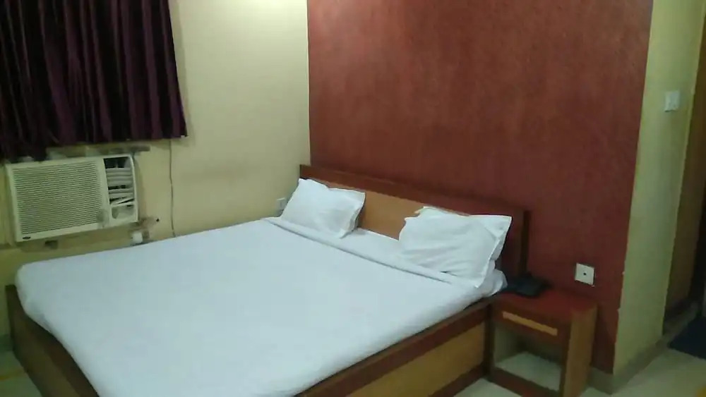 Motel New Milan, Muzaffarpur