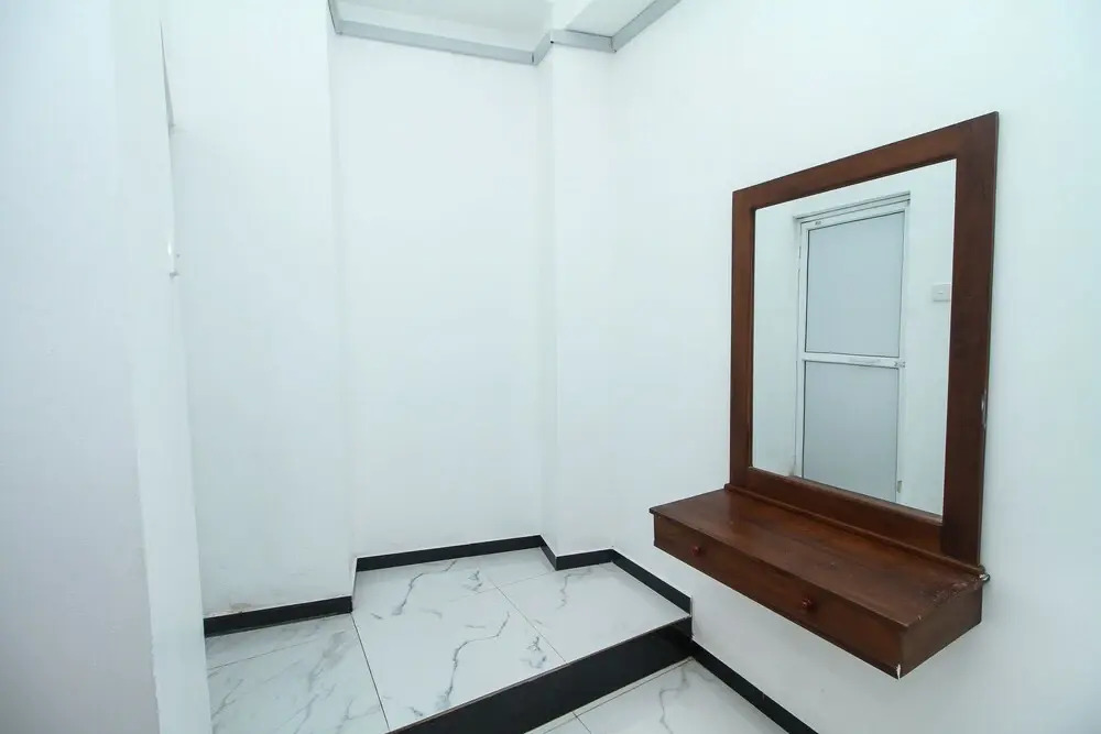 Shan Hotel by OYO Rooms