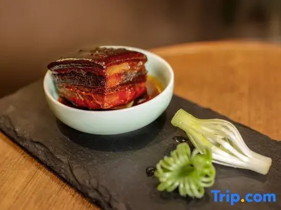 Yebo Qinhuai Water Street Hotel (Nanjing Confucius Temple)