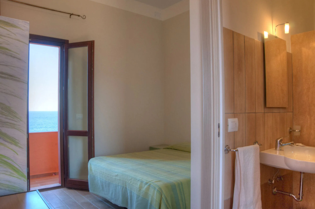 Hotel Bue Marino