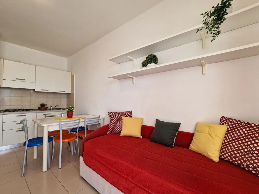 Beach Retreat for up to 6 Guests-beahost