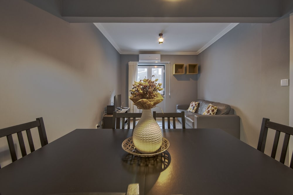 Jamor Terrace by Homing