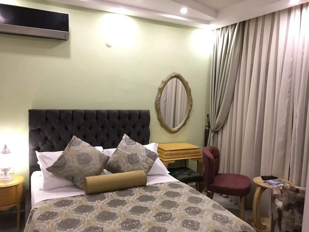 Itimat Hotel