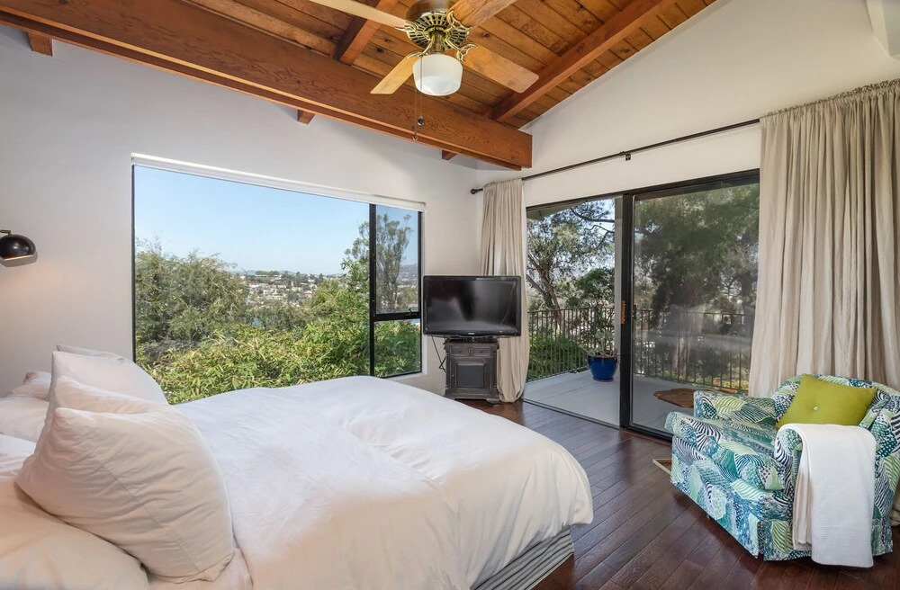 Silver Lake 3br W/ Water Views 3 Bedroom Home