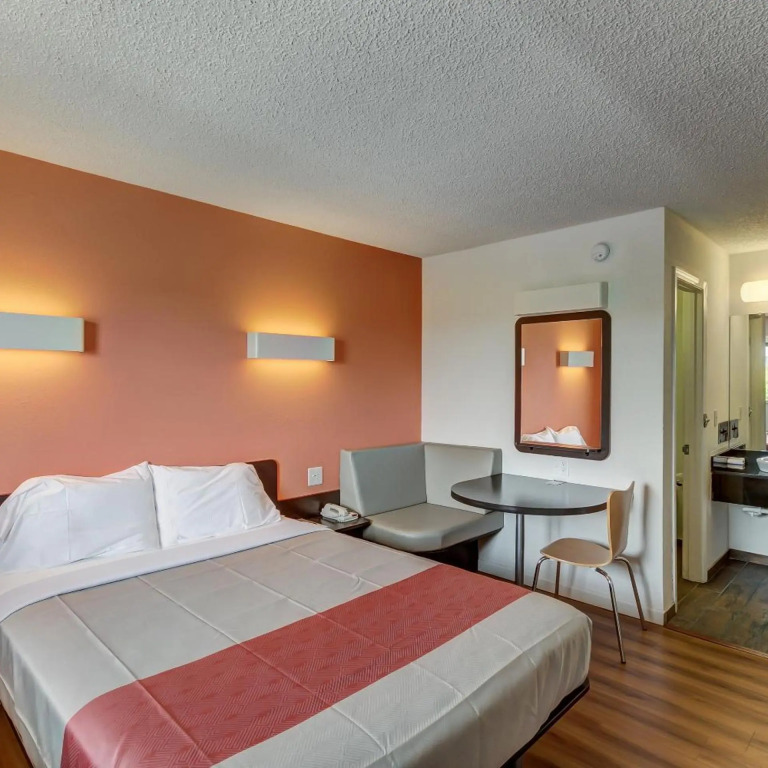 Motel 6-Berea, KY