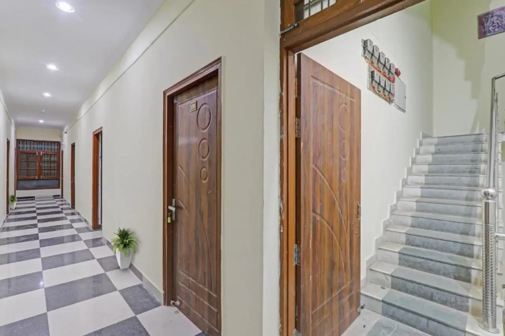 OYO Flagship 80680 Hotel Harsh Inn