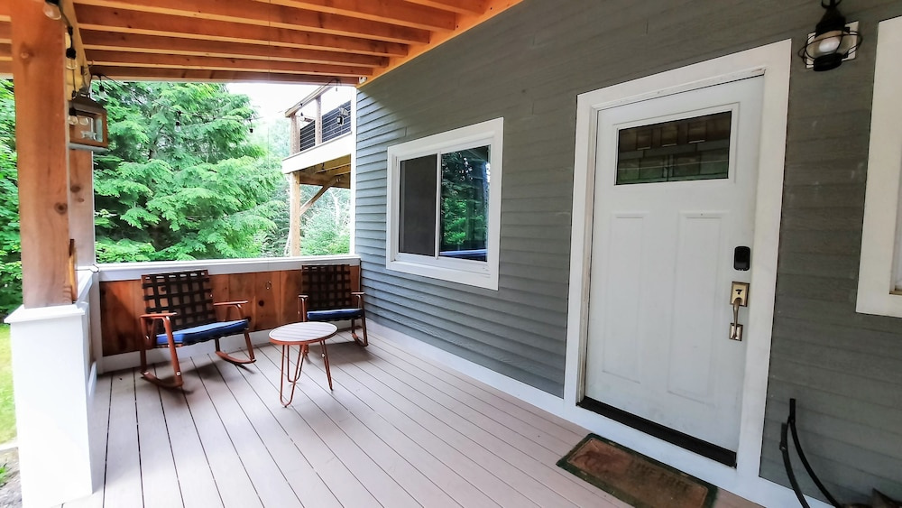 157sl Peaceful Franconia Notch Forest Retreat Near Cannon Privacy, and Comfort! Pool gym Passes