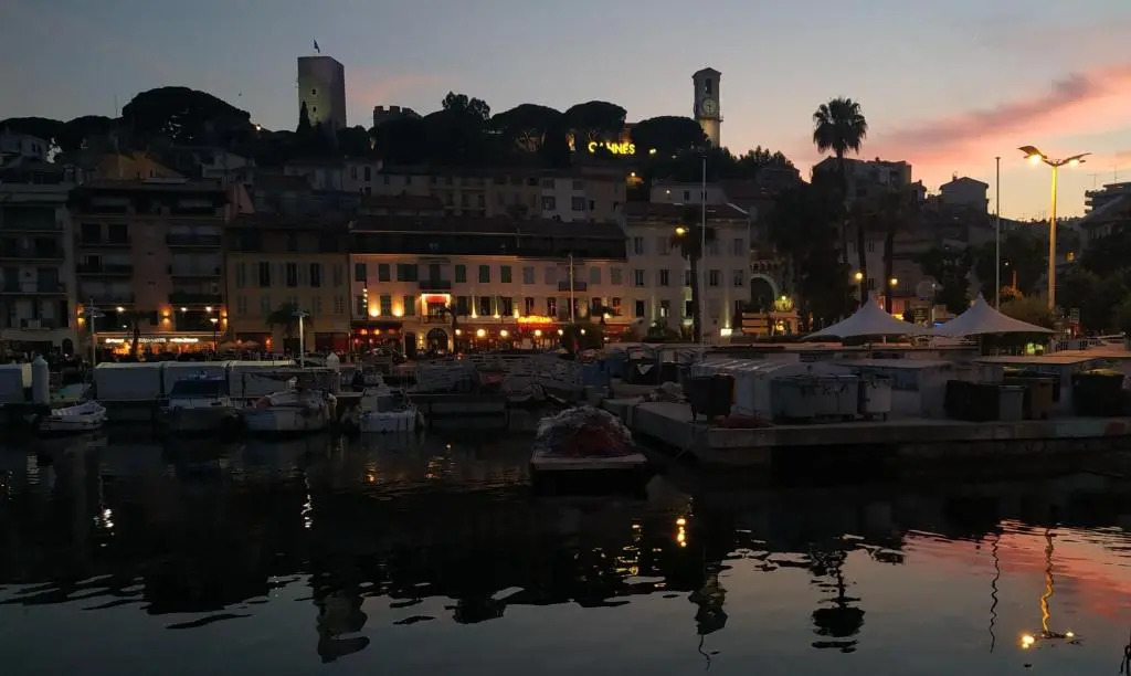 Beau Meuble 3 Pieces 60 M² Cannes Le Suquet