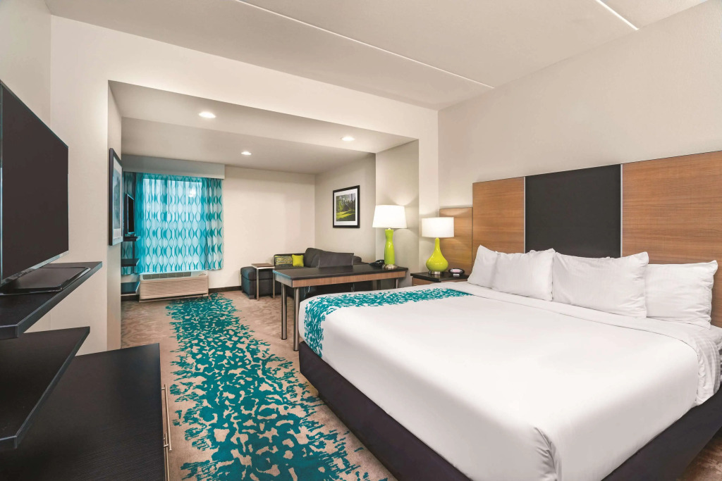 La Quinta Inn & Suites by Wyndham Cleveland near Lee Univ