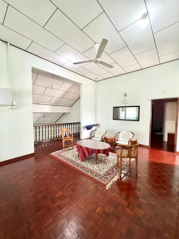 Teratai Homestay Batu Buruk
