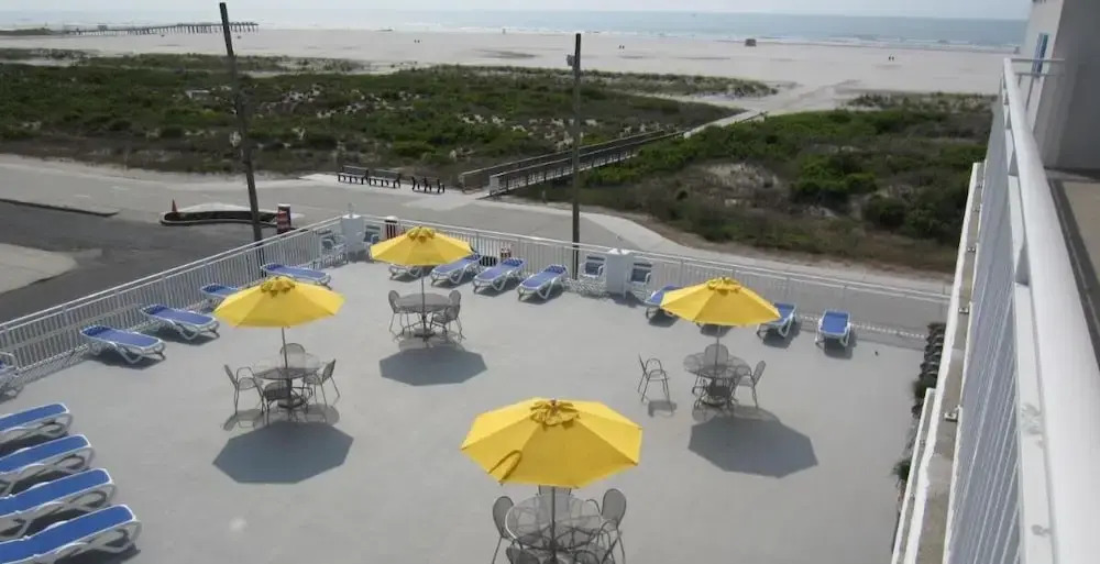 Nassau Inn Beachfront