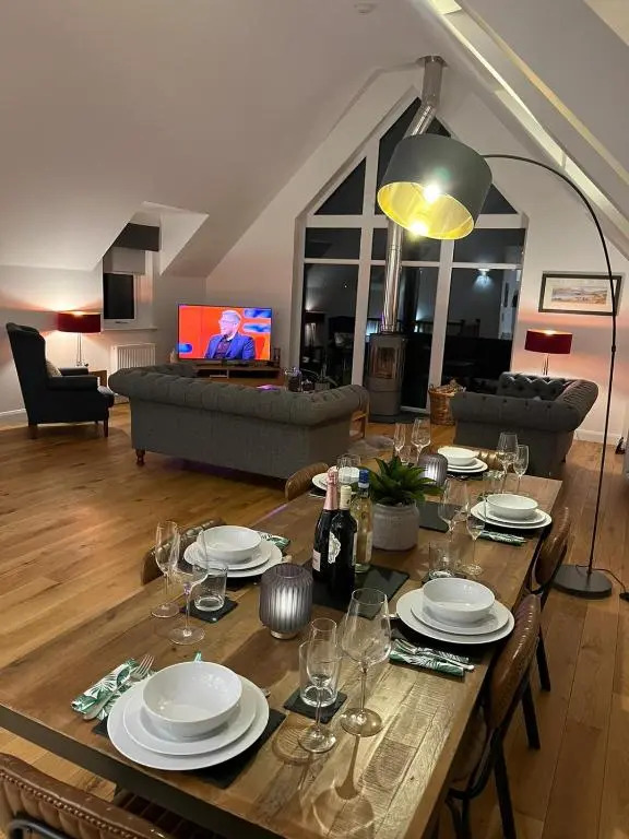 Millpond House - Luxurious Island Home in Portree