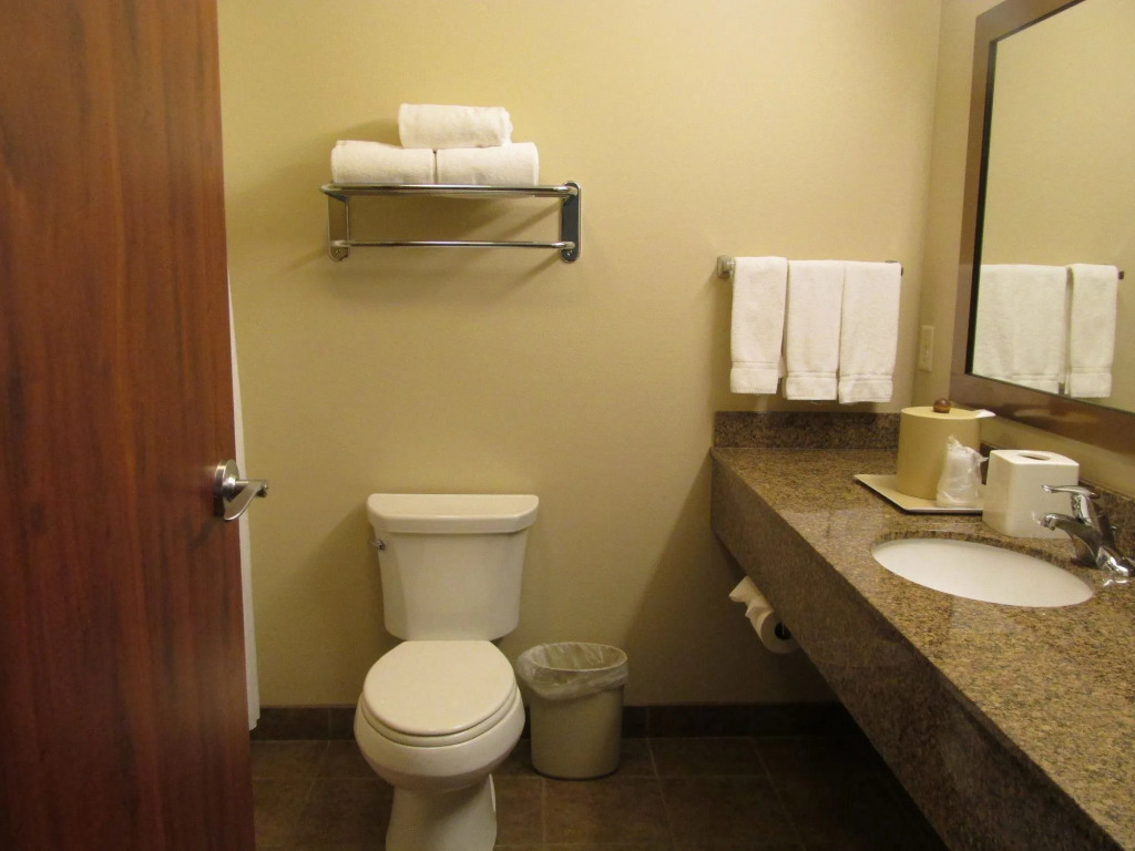 Holiday Inn Express & Suites Sioux Falls Southwest by IHG