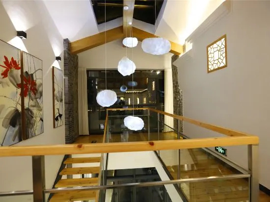 Fenghuang Yunqiao Free River View Boutique Homestay (Fenghuang Ancient City Yunqiao Branch)