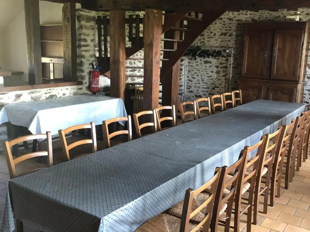 Longère rénovée proche du Mans avec jardin et salle de jeux - FR-1-410-248